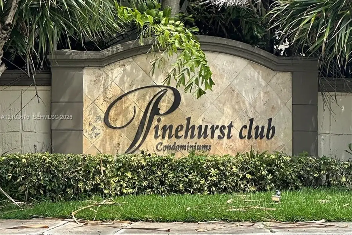420 S Park Rd #308, Hollywood: photo 1 of 11