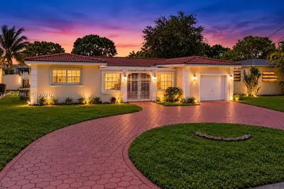 7820 Granada Blvd, Miramar: photo 1 of 20