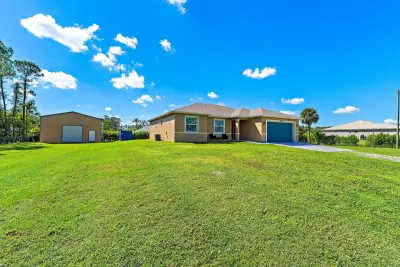 12938 69th St N, Loxahatchee: photo 1 of 56