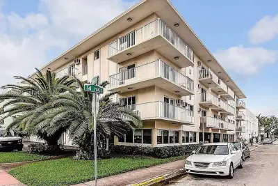 1420 Pennsylvania Ave #210, Miami Beach: photo 1 of 17
