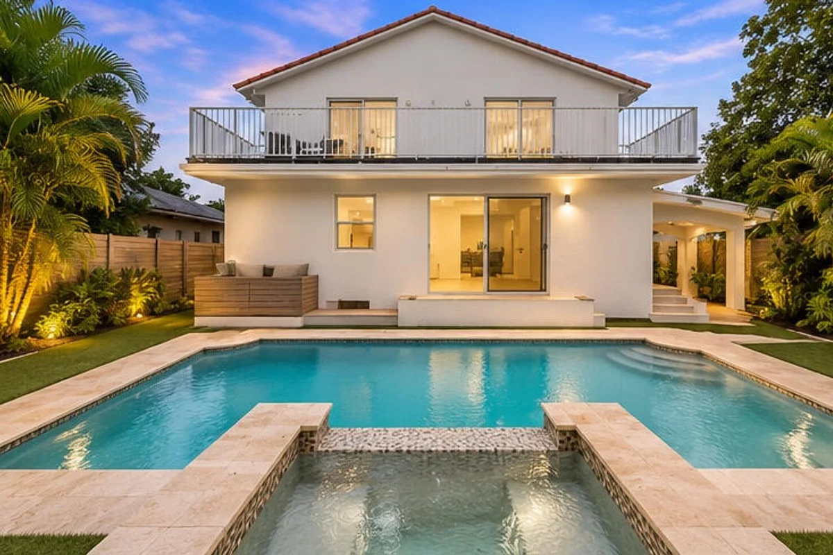 2812 SW 38th Ct, Miami: photo 1 of 17