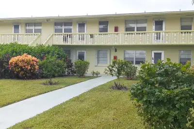 26 Sheffield B, West Palm Beach: photo 1 of 14