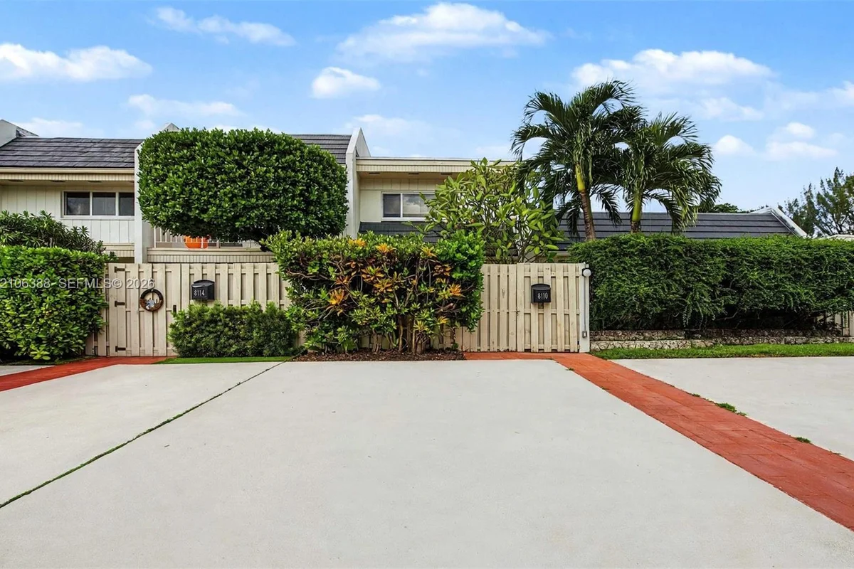 8110 SW 82nd Ct, Miami: photo 1 of 49