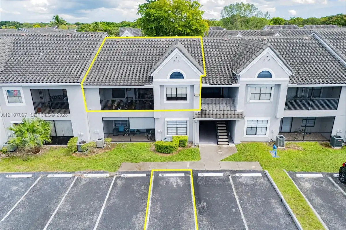 15050 SW 103rd Ter #7202, Miami: photo 1 of 8
