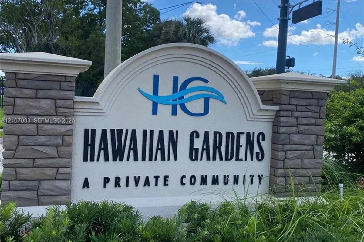 5021 W Oakland Park Blvd #313, Lauderdale Lakes: photo 1 of 12