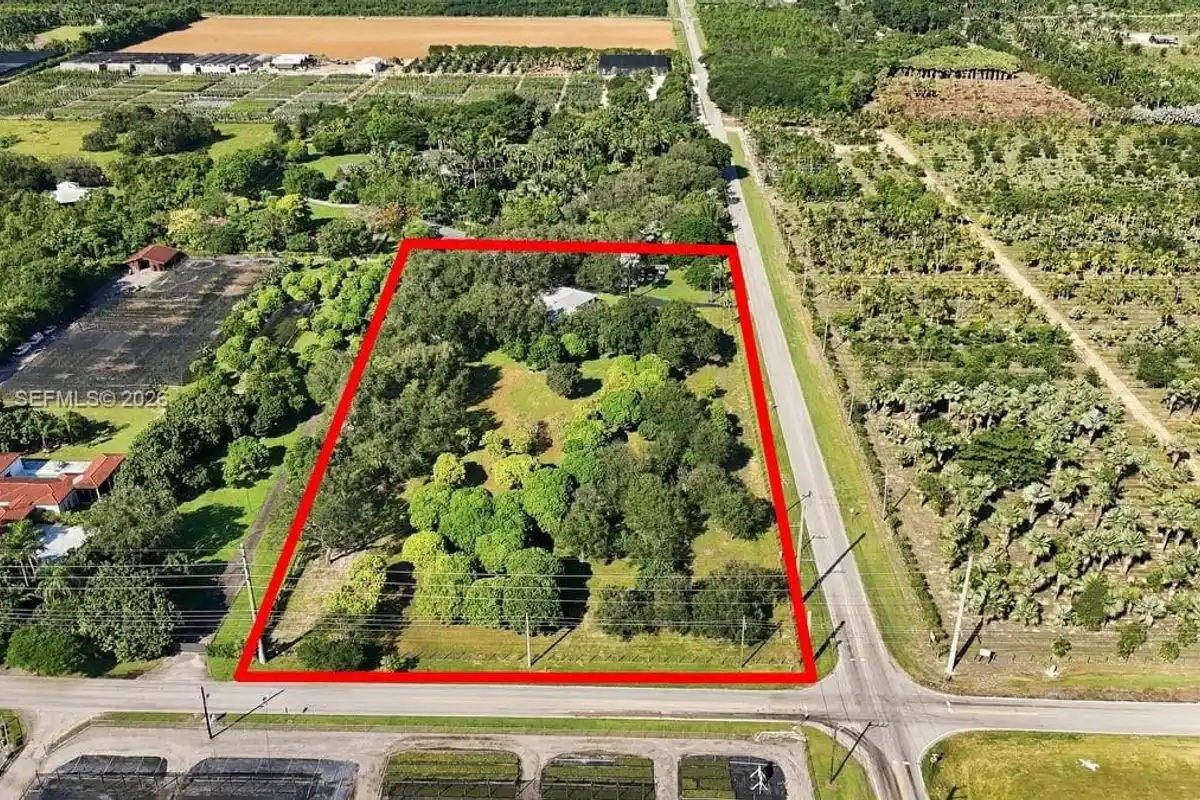 15700 SW 264th St, Homestead: photo 1 of 55