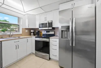 9330 Sunrise Lakes Blvd #104, Sunrise: photo 1 of 24