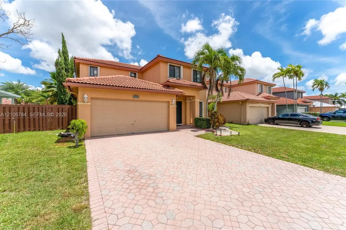 12403 SW 140th St, Miami: photo 1 of 3