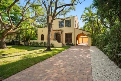 3413 Banos Ct, Miami: photo 1 of 32