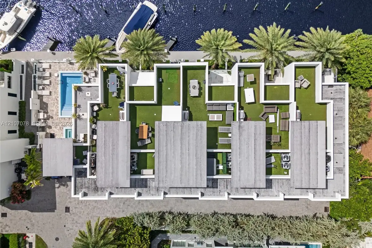 259 Shore Ct, Lauderdale-by-the-Sea: photo 1 of 49