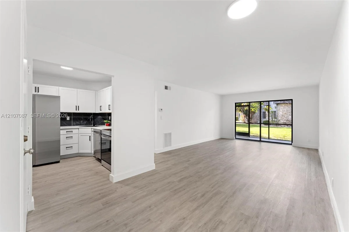 3105 Oakland Shores Dr #J110, Oakland Park: photo 1 of 29