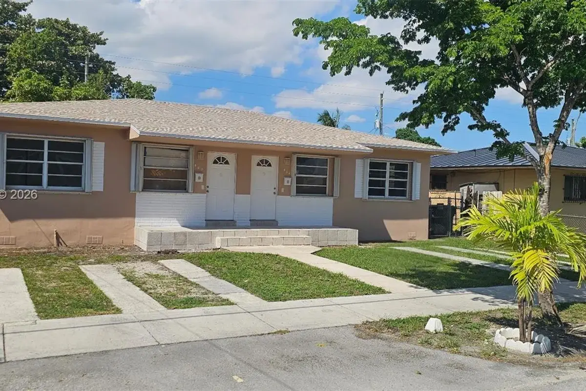 460 NW 25th Ct, Miami: photo 1 of 5