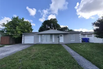 6482 SW 10th Ct, North Lauderdale: photo 1 of 1