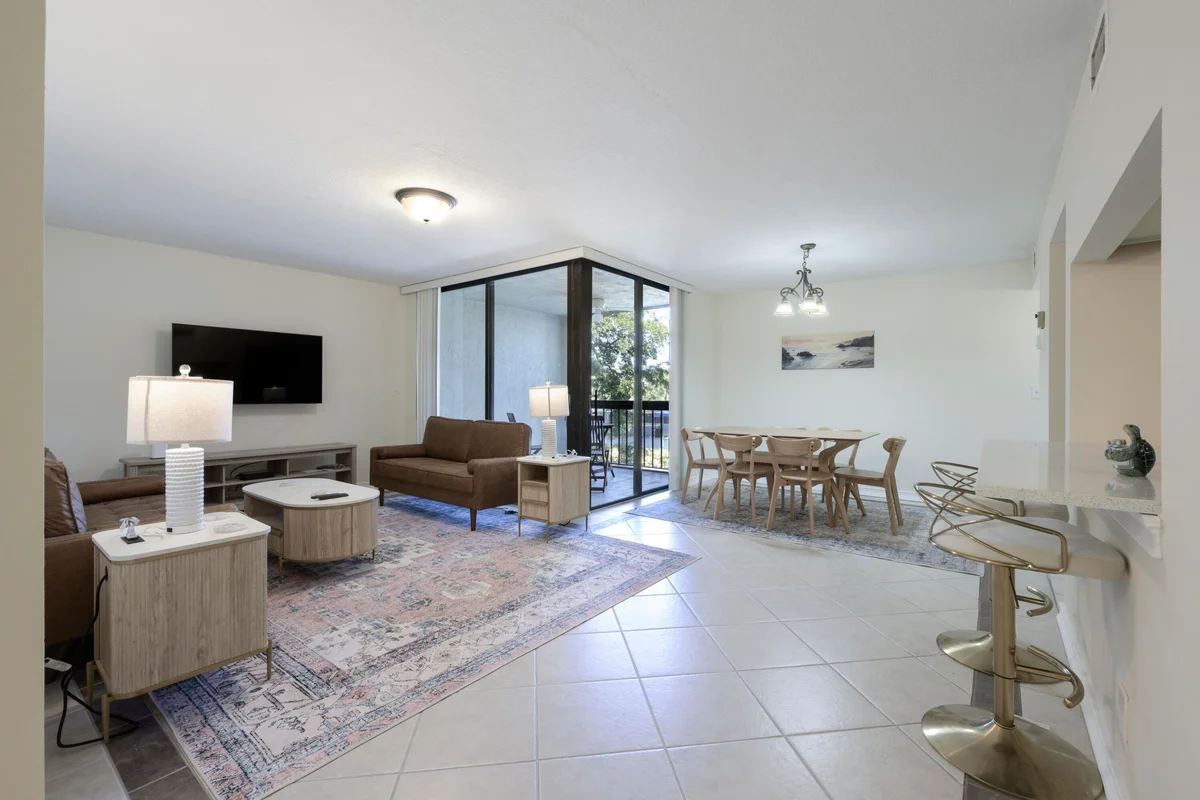 825 Egret Cir #209, Delray Beach: photo 1 of 20