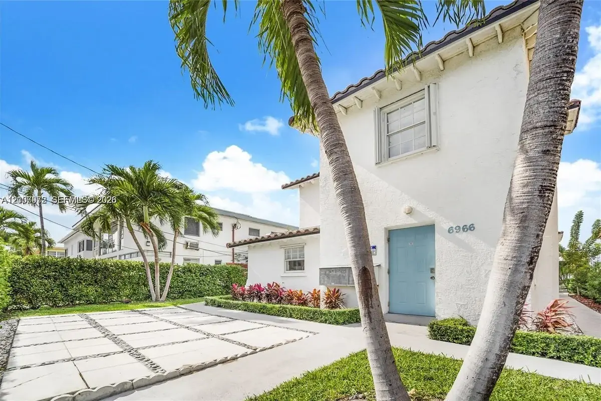 6966 Byron Ave #203, Miami Beach: photo 1 of 5