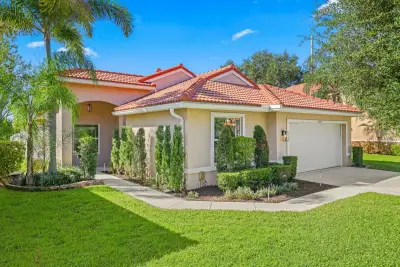 6324 Barton Creek Cir, Lake Worth: photo 1 of 71