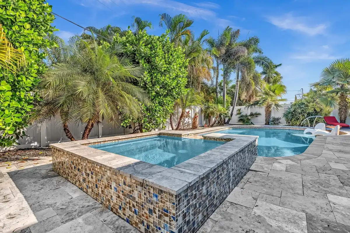 3450 NE 19th Ave, Oakland Park: photo 1 of 53