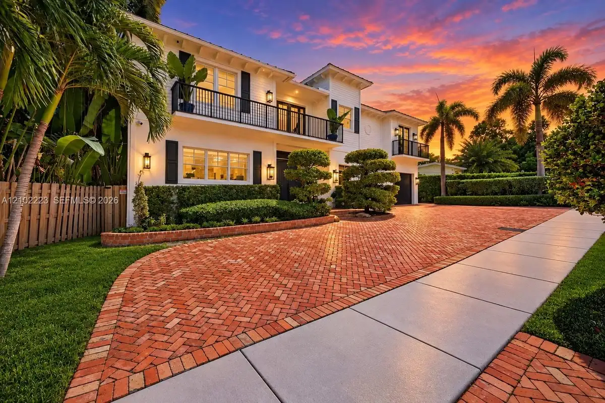 1404 SE 9th St, Fort Lauderdale: photo 1 of 25