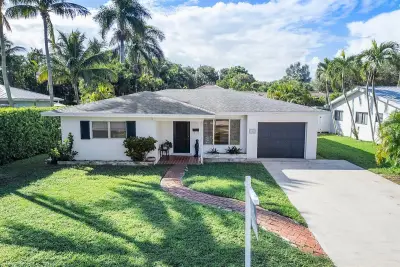 102 NW 12th St, Delray Beach: photo 1 of 37