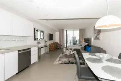1600 NE 1st Ave #2004, Miami: photo 1 of 30