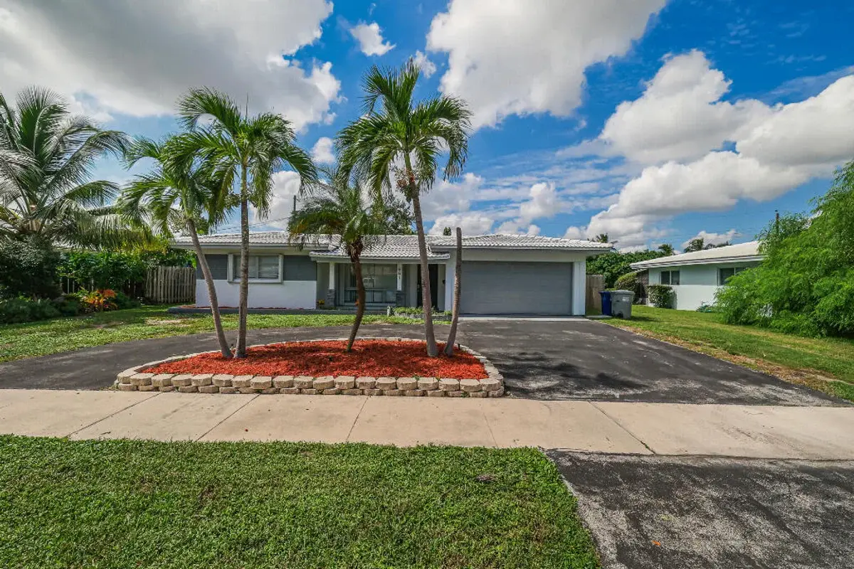 461 SE 3rd Ave, Pompano Beach: photo 1 of 39