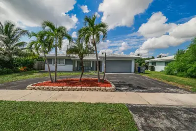 461 SE 3rd Ave, Pompano Beach: photo 1 of 39