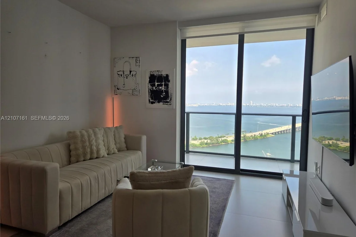 501 NE 31st St #3503, Miami: photo 1 of 28
