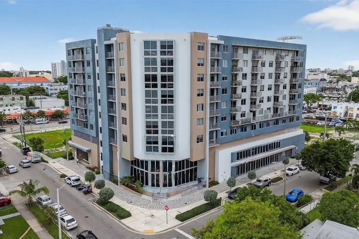 1110 NW 1 St #501, Miami: photo 1 of 20