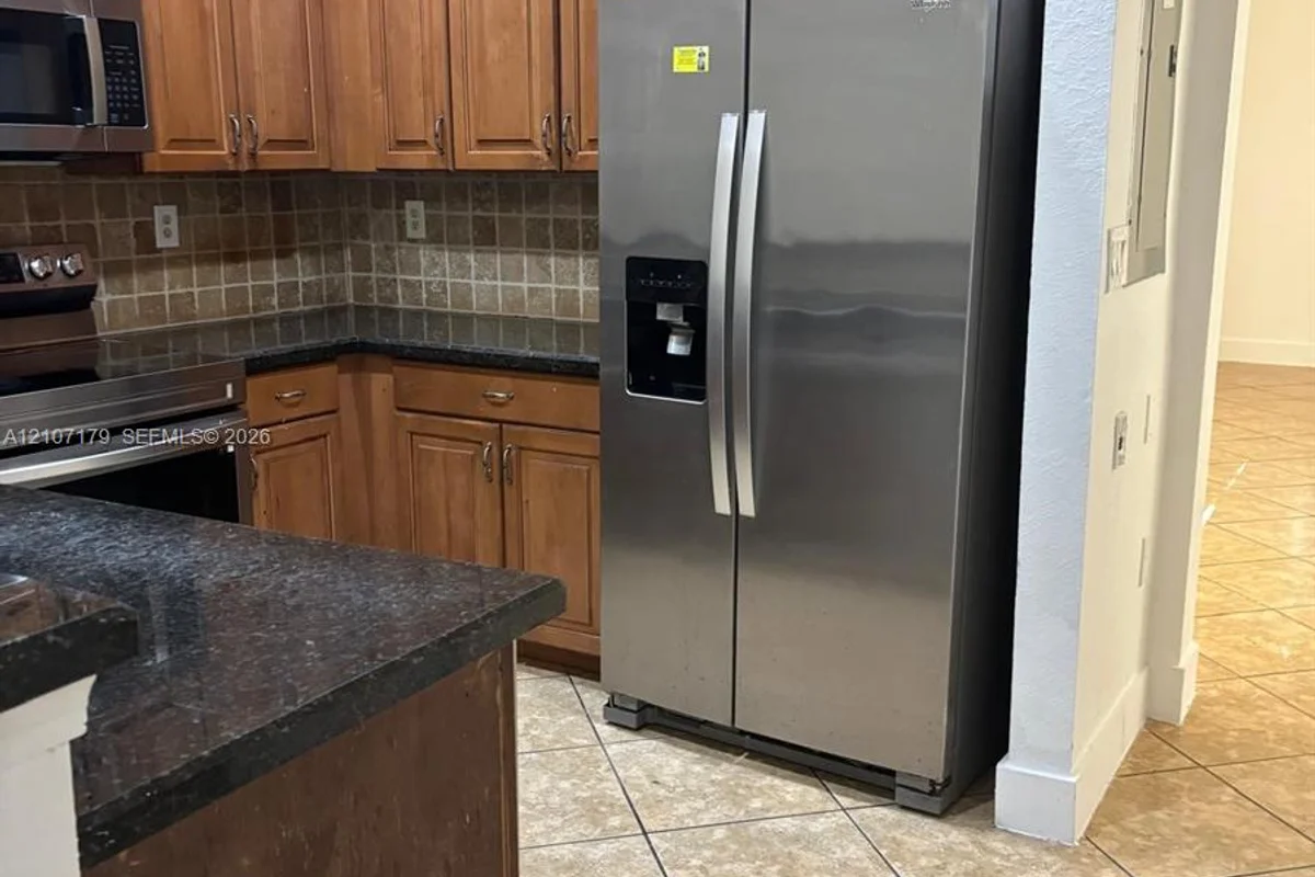 21221 NW 14th Pl #4-23, Miami Gardens: photo 1 of 15