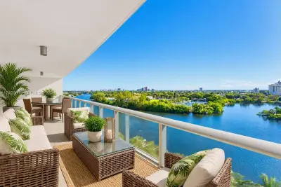 1180 N Federal Hwy #810, Fort Lauderdale: photo 1 of 59