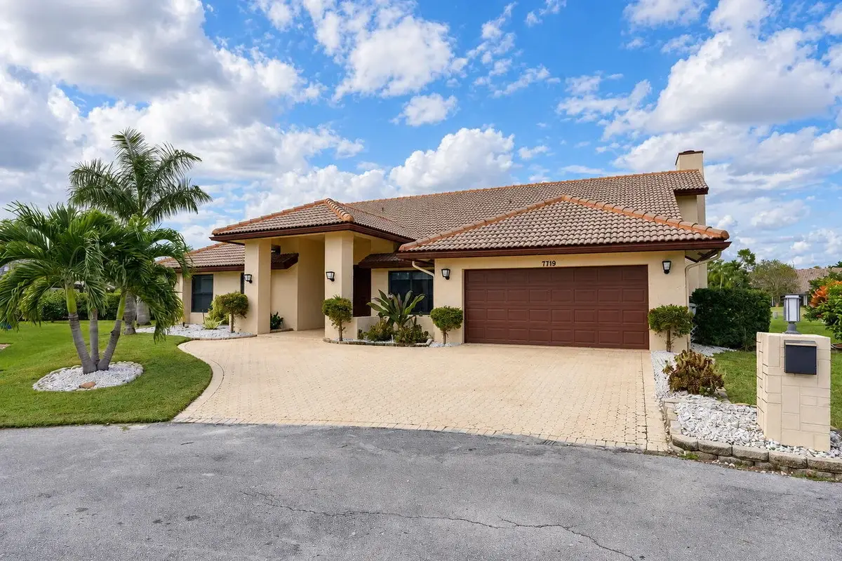 7719 NW 86th Way, Tamarac: photo 1 of 1