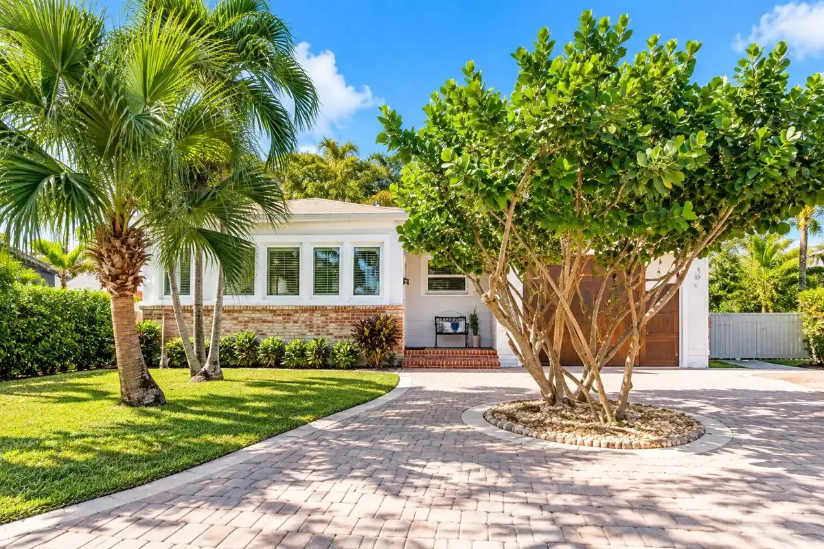 421 N Ocean Breeze, Lake Worth Beach: photo 1 of 28