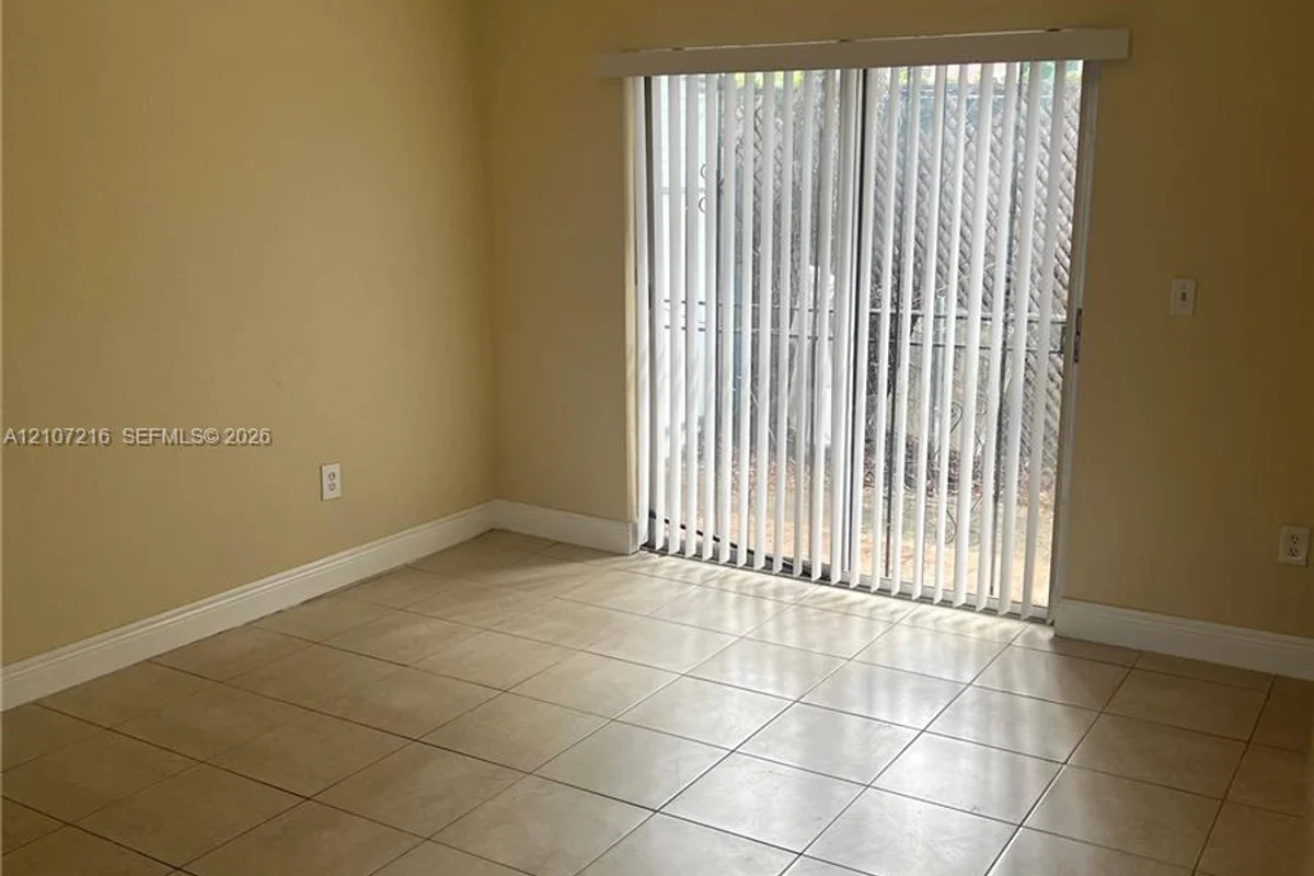 5900 NW 1st Ave #2, Miami: photo 1 of 6