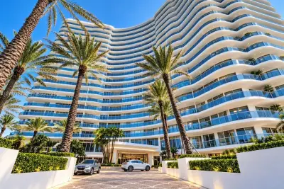 9601 Collins Ave #403, Bal Harbour: photo 1 of 38