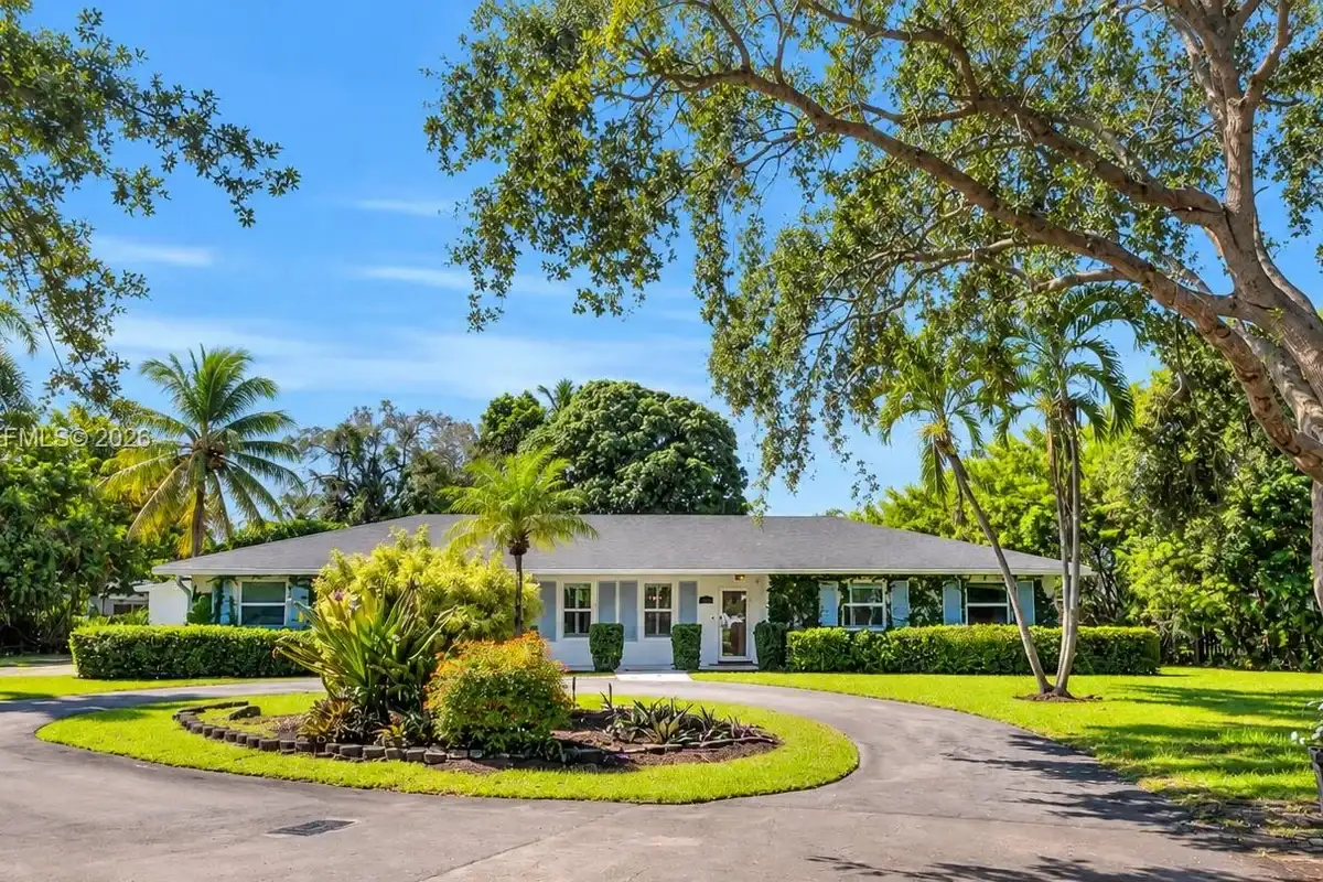 8600 SW 145th St, Palmetto Bay: photo 1 of 49
