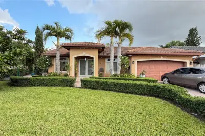 5165 SW 158th Ave, Miami: photo 1 of 38