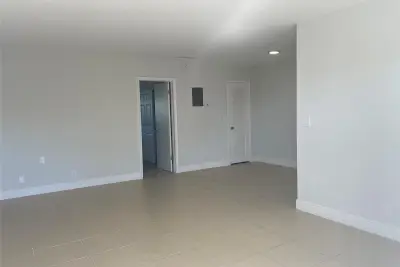853 SE 4th Ct #17, Deerfield Beach: photo 1 of 15