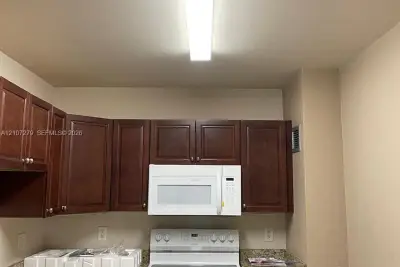 20100 W Country Club Dr #601, Aventura: photo 1 of 5