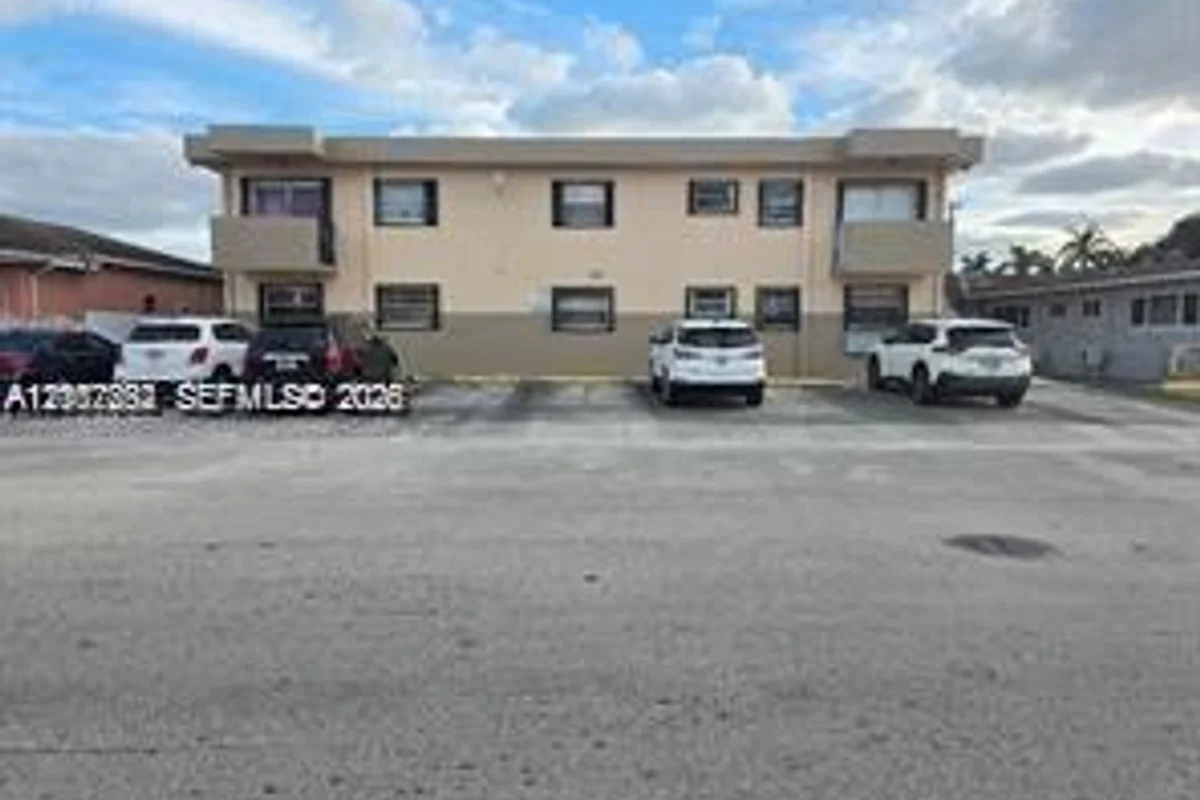 340 W 19th St #2, Hialeah: photo 1 of 1