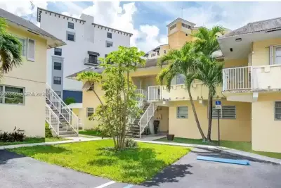7308 SW 82nd St #A112, Miami: photo 1 of 16