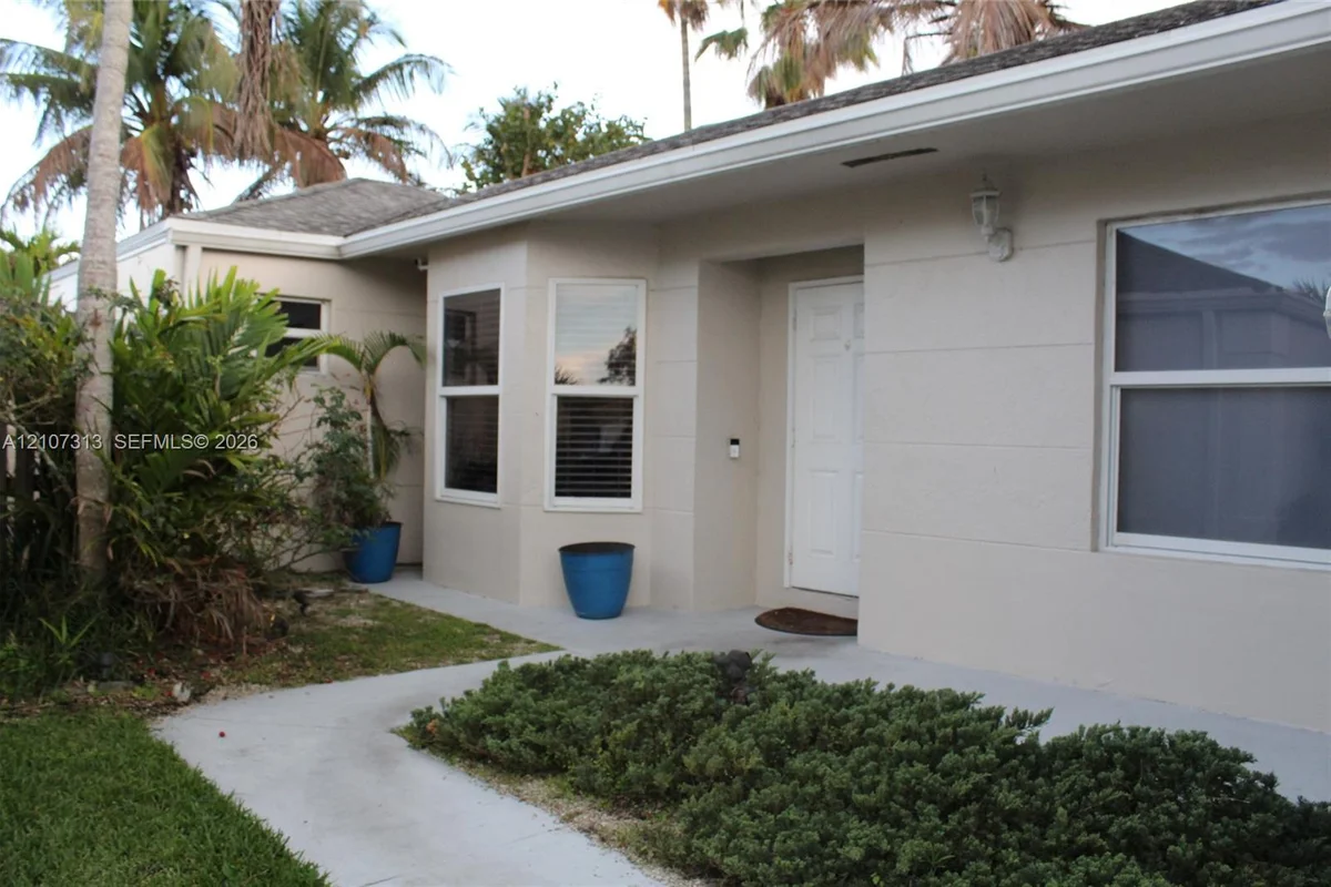 9818 SW 222nd Ter, Cutler Bay: photo 1 of 20