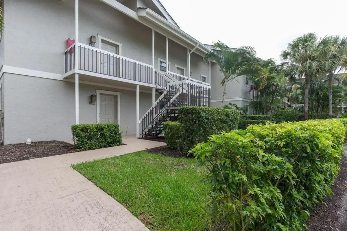 11863 Wimbledon Cir #501, Wellington: photo 1 of 12