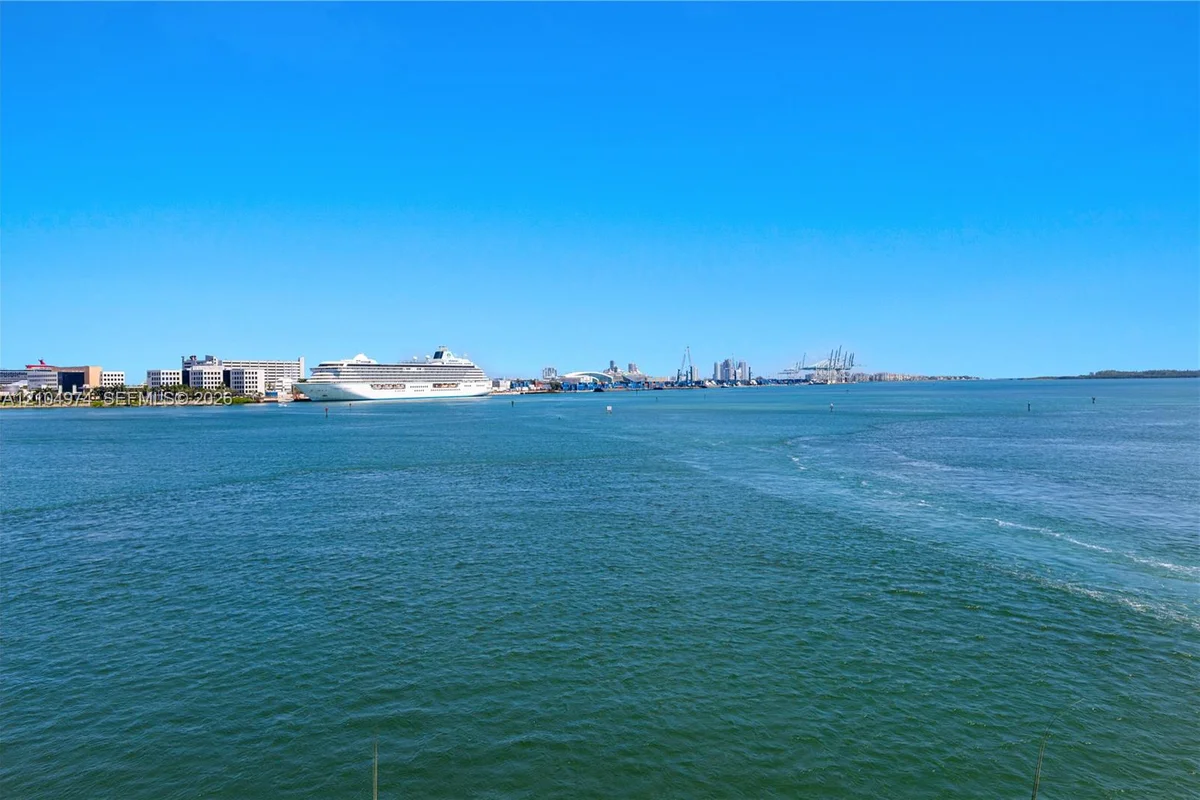 335 S Biscayne Blvd #412, Miami: photo 1 of 49