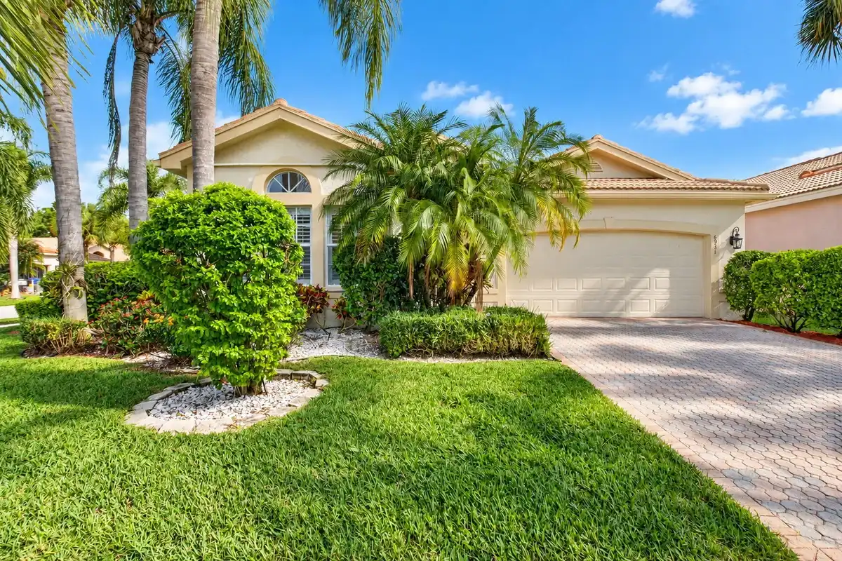 6931 Belmont Shore Dr, Delray Beach: photo 1 of 76
