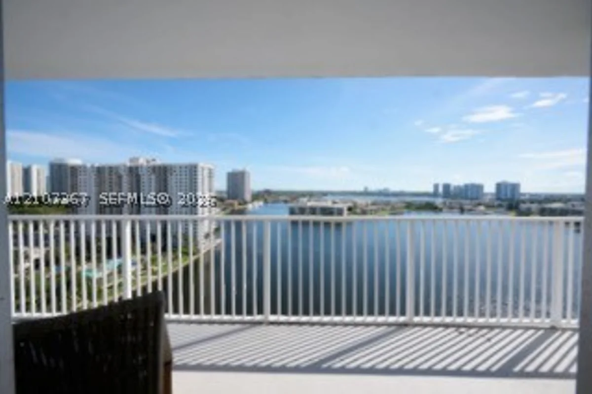 2851 NE 183rd St #1617E, Aventura: photo 1 of 19