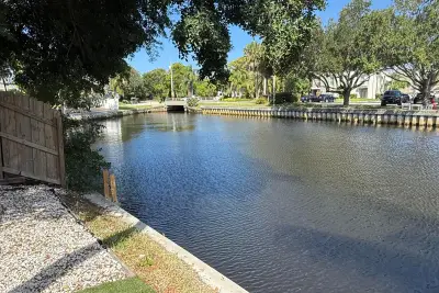 620 NE 20th St #1, Wilton Manors: photo 1 of 19