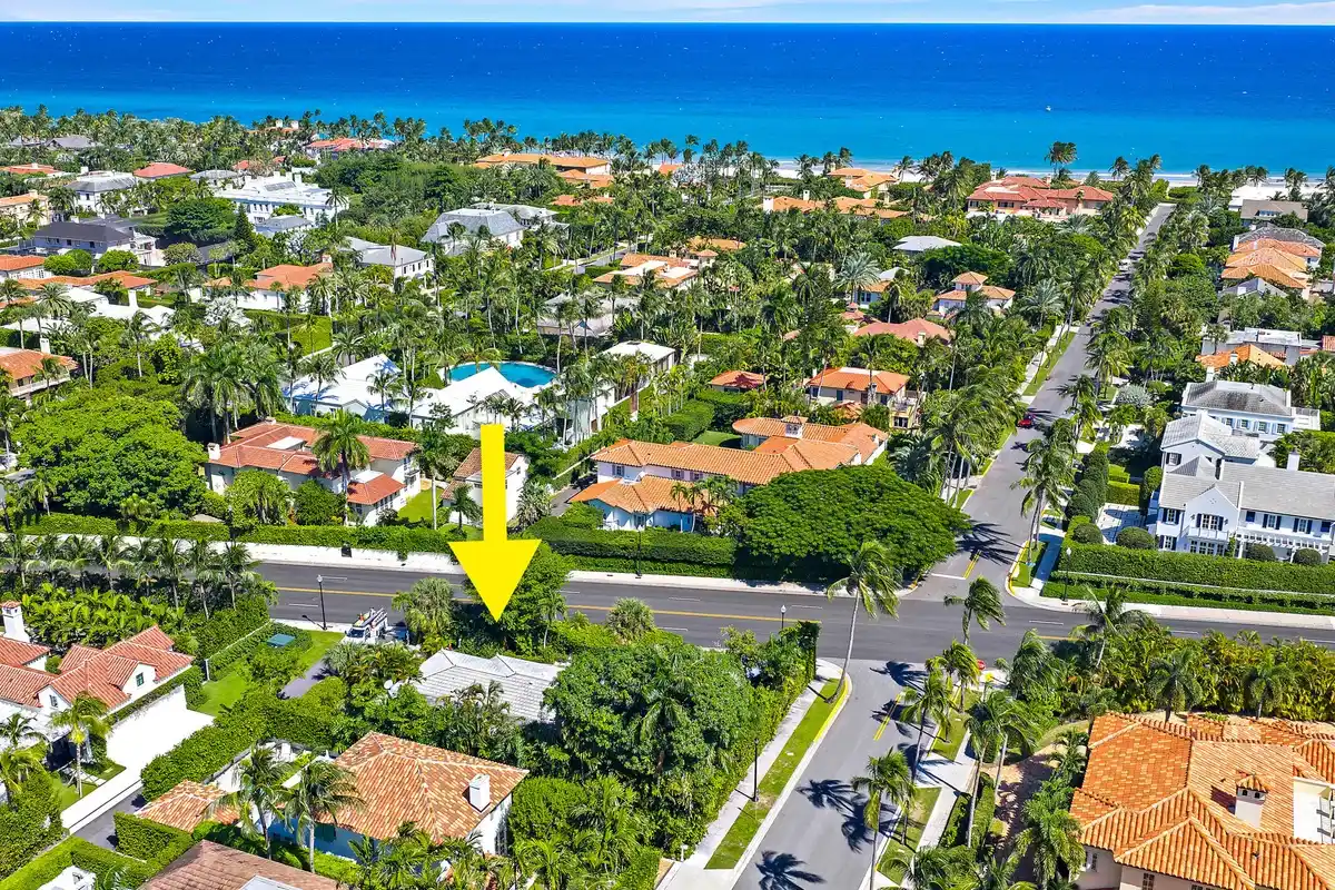 190 S County Rd, Palm Beach: photo 1 of 9