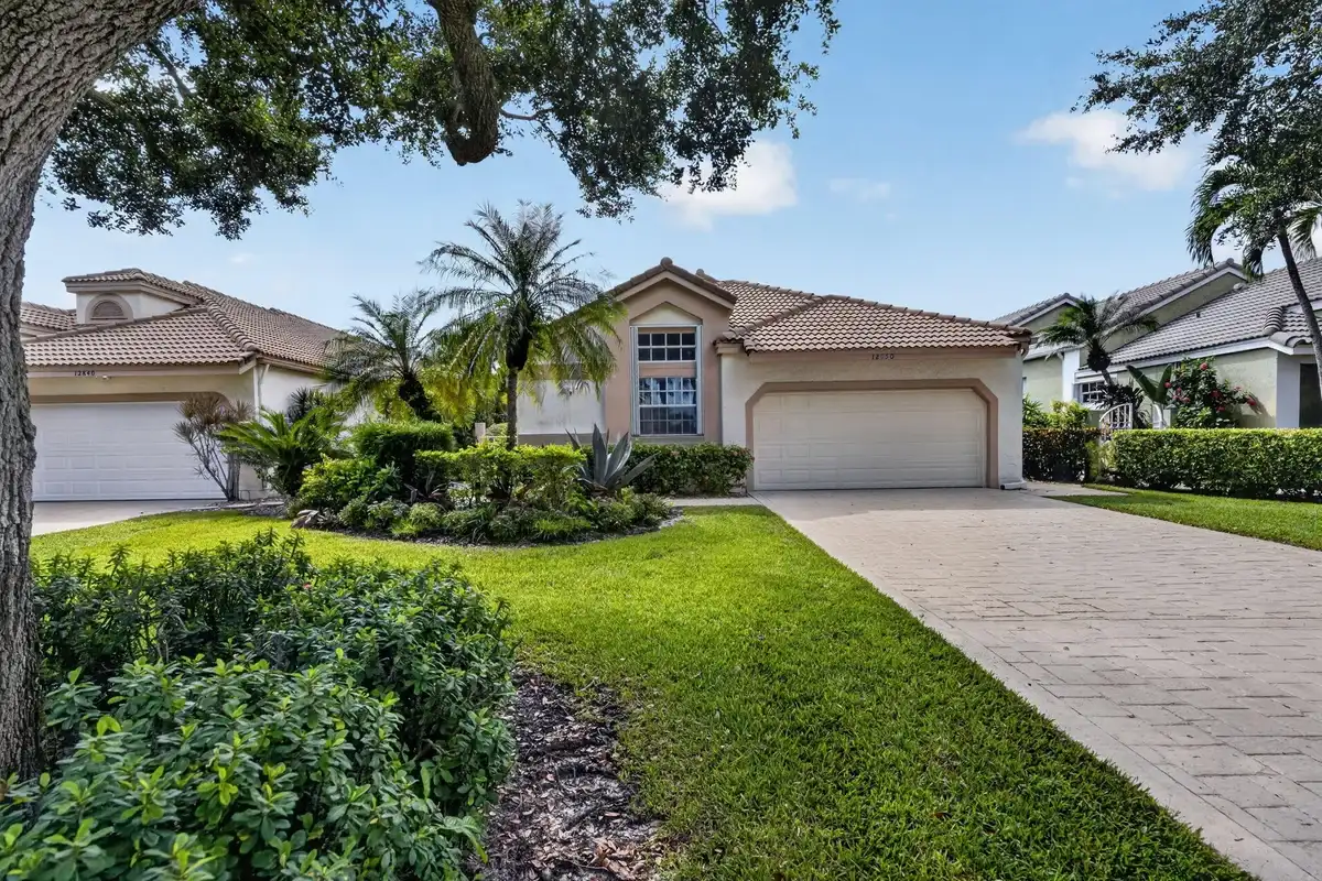 12850 Oak Knoll Dr, Palm Beach Gardens: photo 1 of 37
