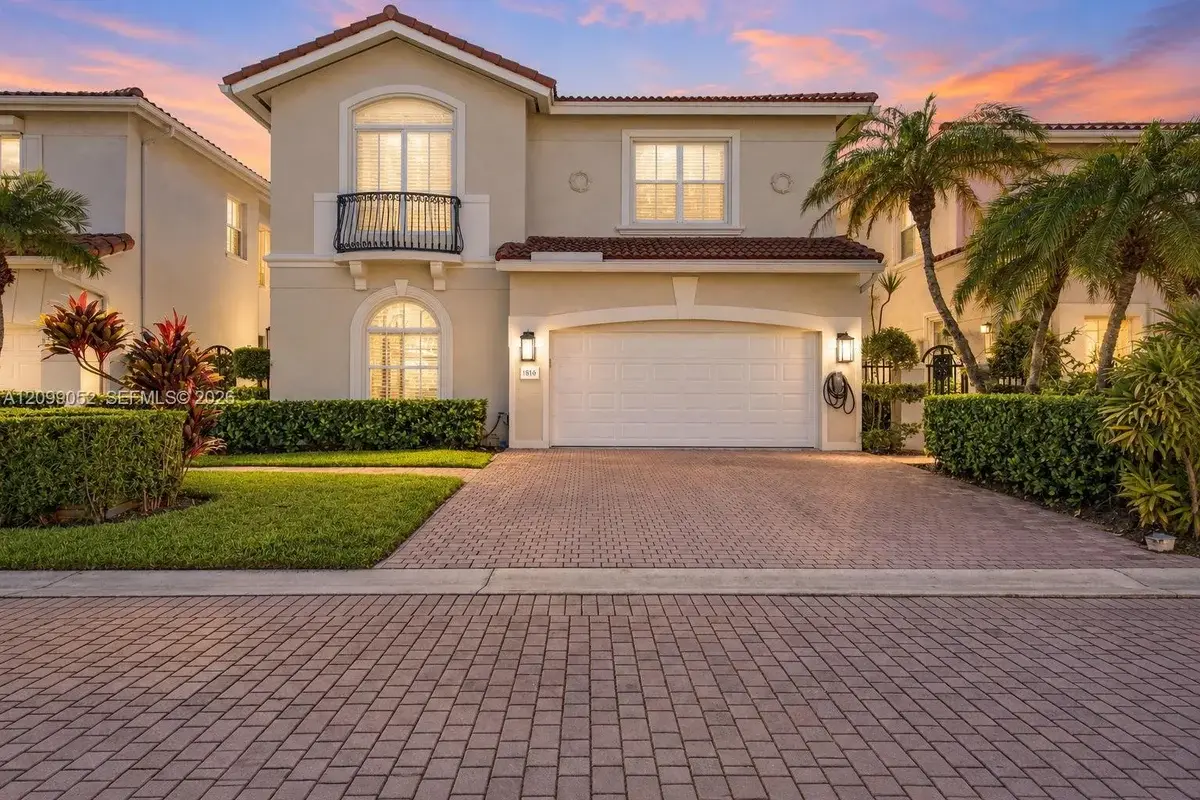 1516 Breakwater Ter, Hollywood: photo 1 of 80