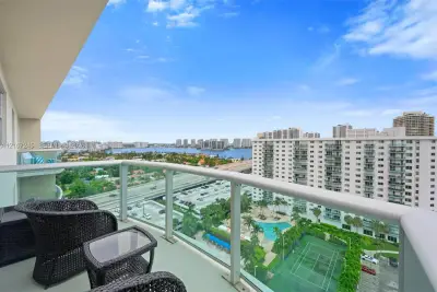 19370 Collins Ave #PH-14, Sunny Isles Beach: photo 1 of 15